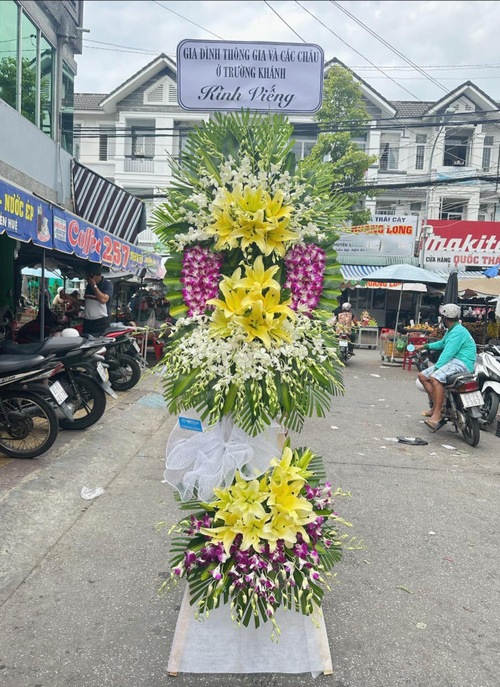 kệ hoa đám tang, kệ hoa viếng, lẳng hoa viếng, lẳng hoa đám tang