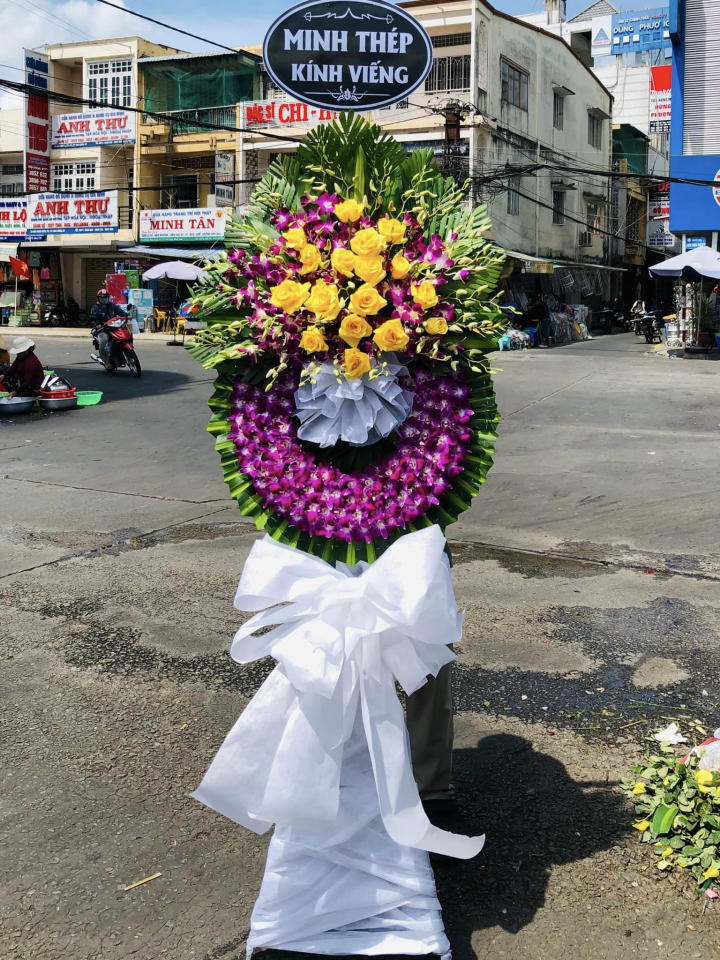 kệ hoa đám tang, kệ hoa viếng, lẳng hoa viếng, lẳng hoa đám tang