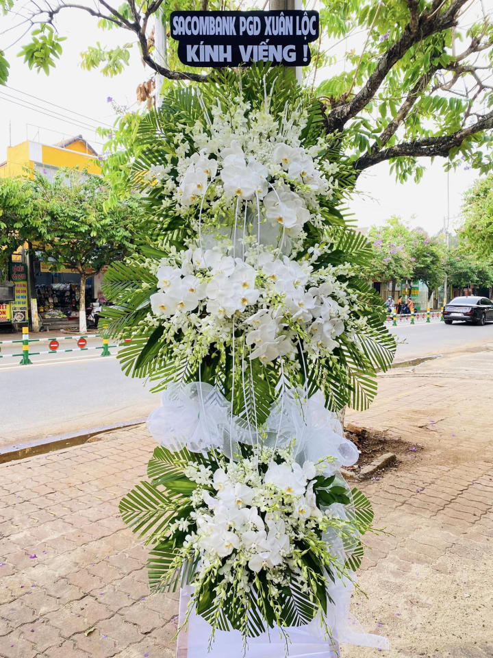 kệ hoa đám tang, kệ hoa viếng, lẳng hoa viếng, lẳng hoa đám tang