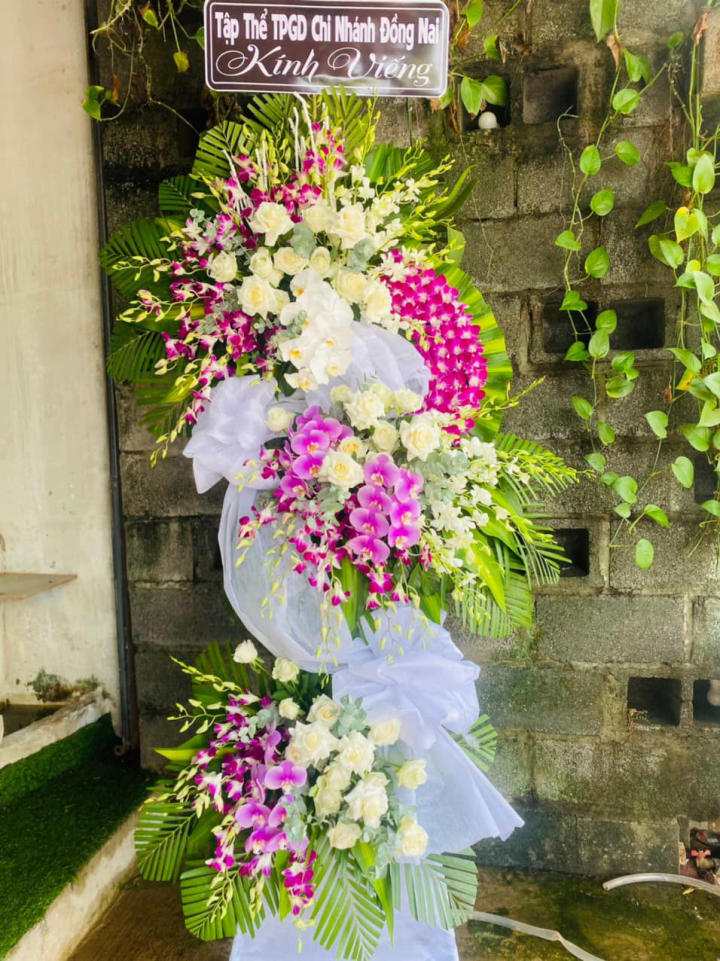 kệ hoa đám tang, kệ hoa viếng, lẳng hoa viếng, lẳng hoa đám tang