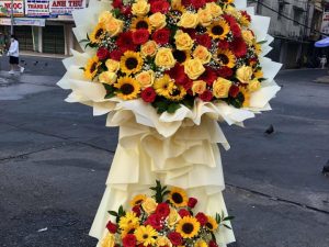 hoa khai trương, kệ hoa khai trương, kệ hoa khai trương đẹp, lẳng hoa khai trương đẹp, lẳng hoa khai trương