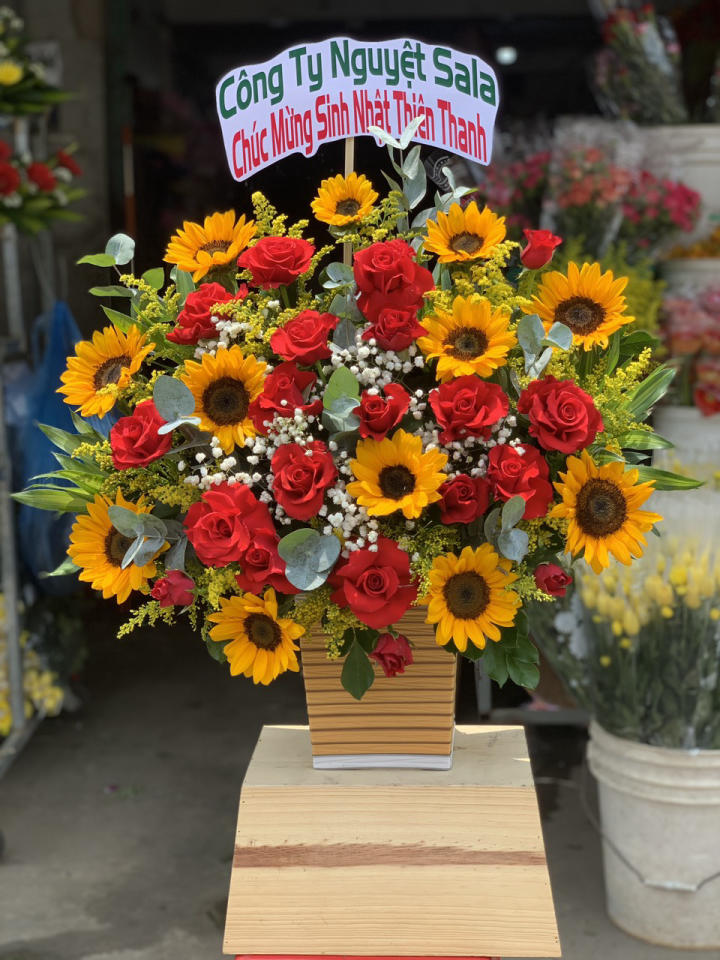 Giỏ hoa đẹp, lẳng hoa đẹp,giỏ hoa sinh nhật đẹp, giỏ hoa khai trương đẹp