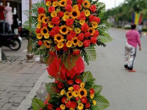 hoa khai trương, kệ hoa khai trương, kệ hoa khai trương đẹp, lẳng hoa khai trương đẹp, lẳng hoa khai trương